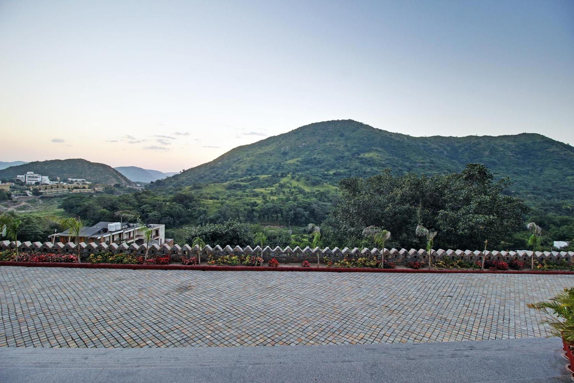 Kumbhalgarh Fort Resort Kelwāra Екстериор снимка